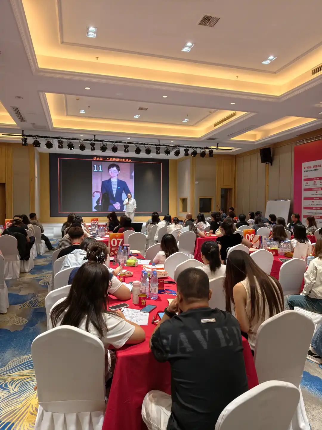 我请了代运营帮我发朋友圈,为什么没效果?私域辅导和代运营有什么区别?儿童影楼大一销